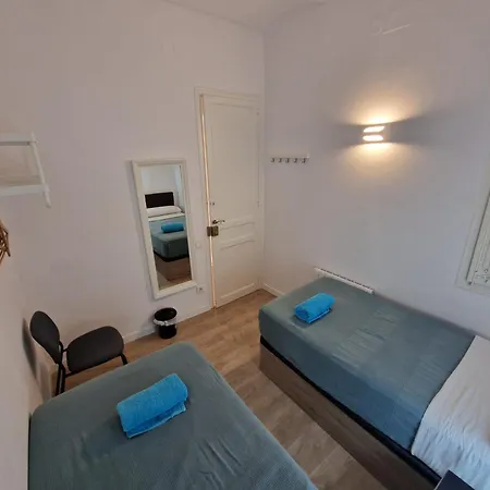 Flor Bed & Breakfast *